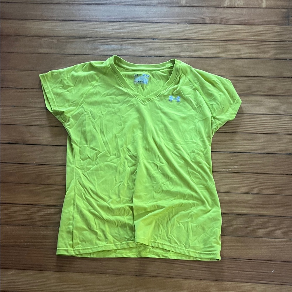 Neon green V-Neck under Armour T-Shirt